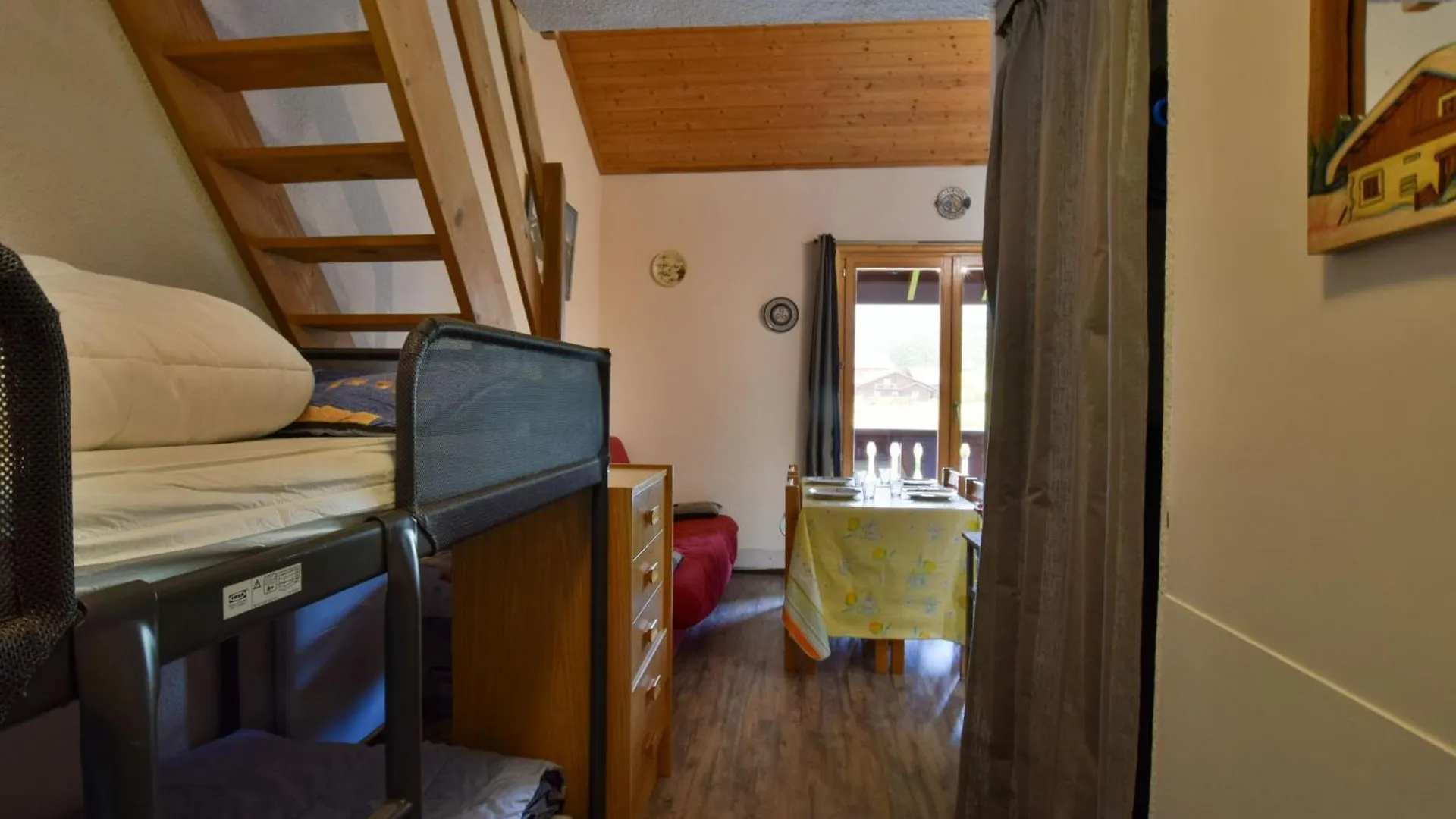 Charmant Duplex Avec Balcon Et Parking A Bernex, Proche Remontees Mecaniques - Fr-1-498-36